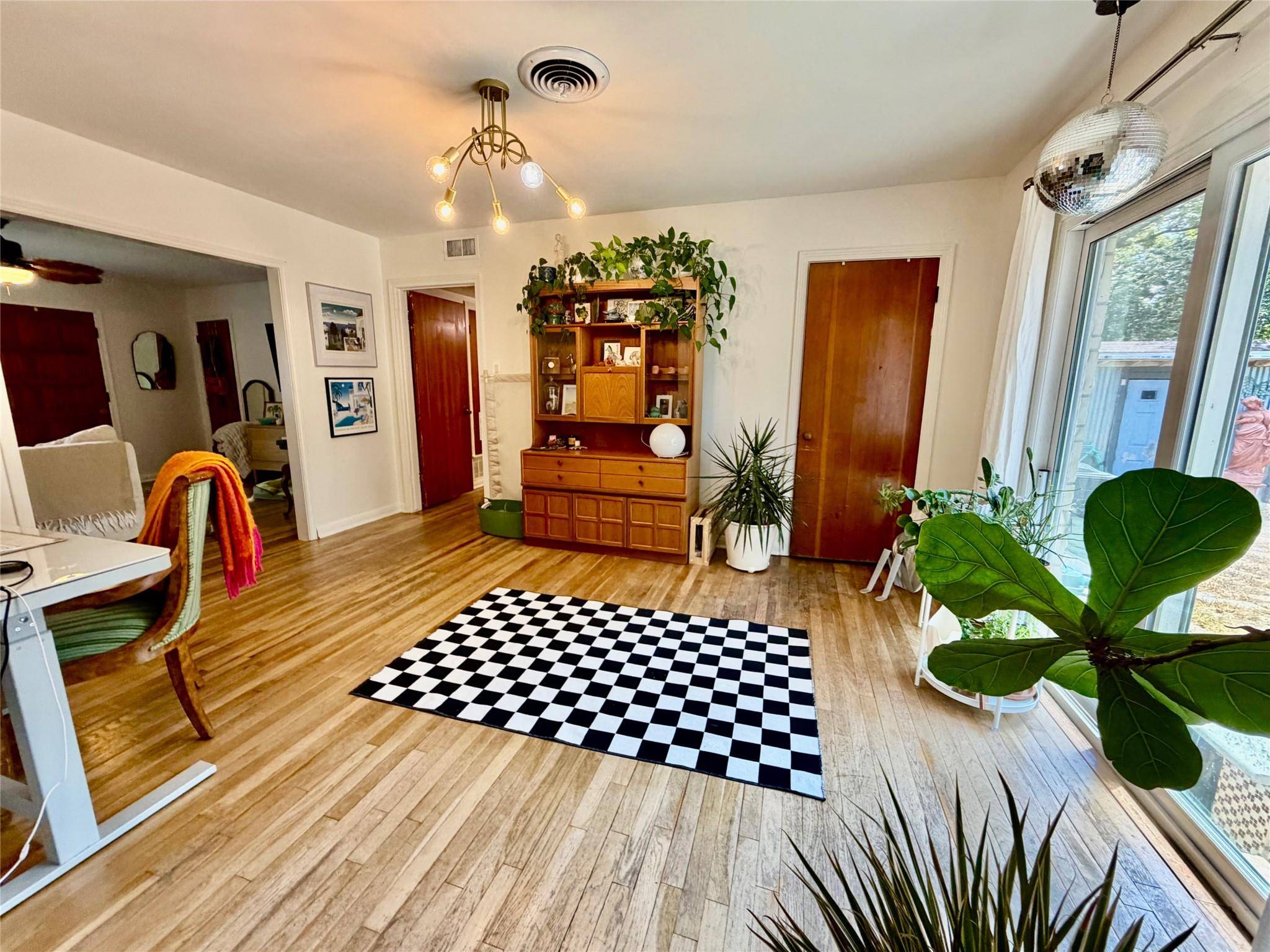 1411 Ridgemont DR, Austin, TX 78723