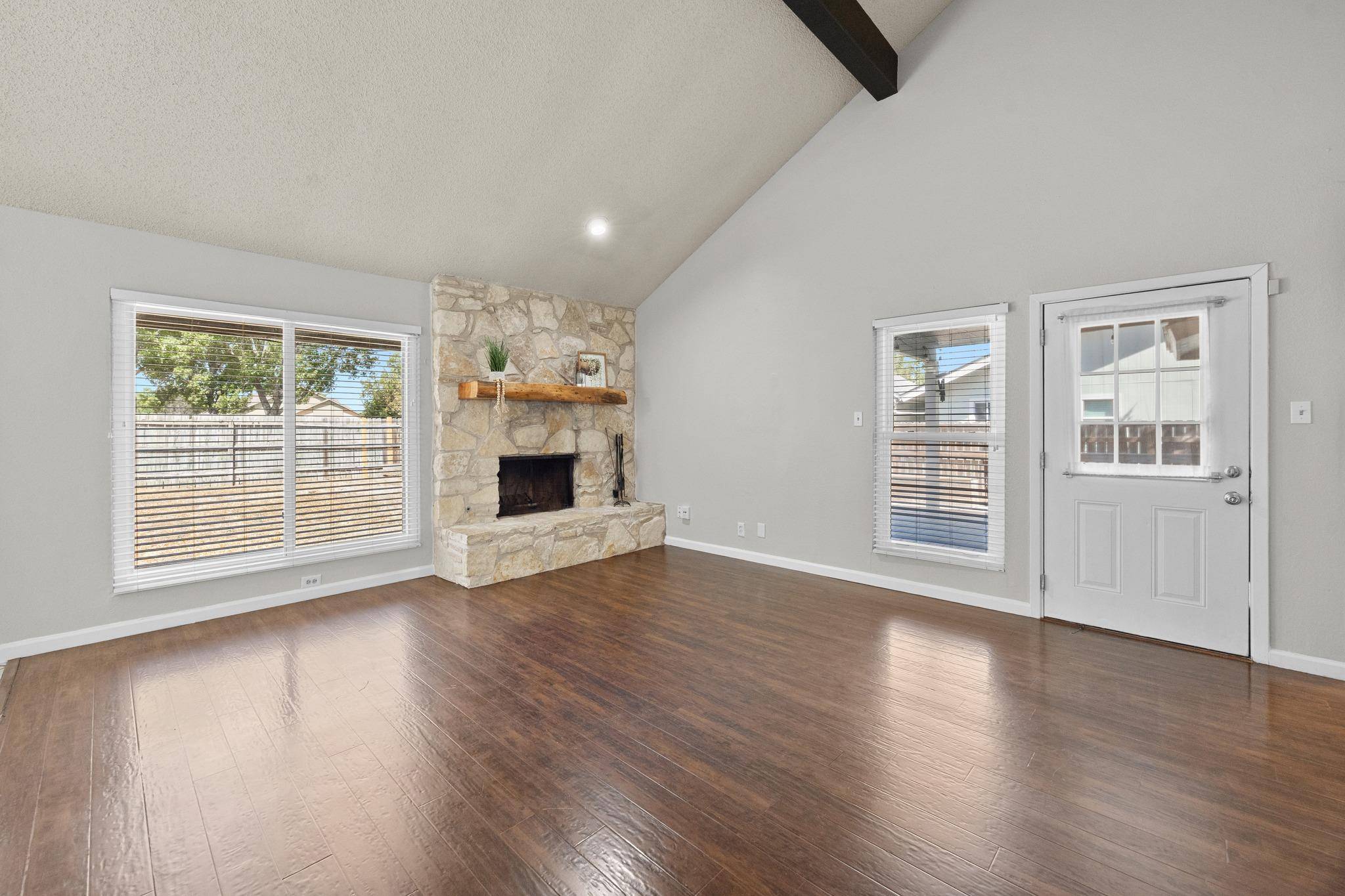 302 Splitrock ST, Round Rock, TX 78681