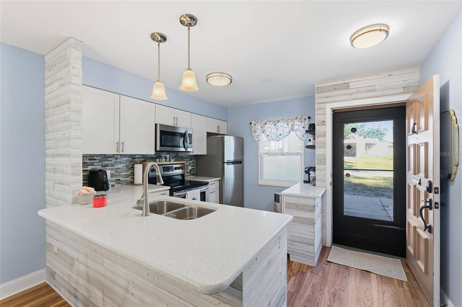 2935 FEATHER DR #65-D, Clearwater, FL 33759