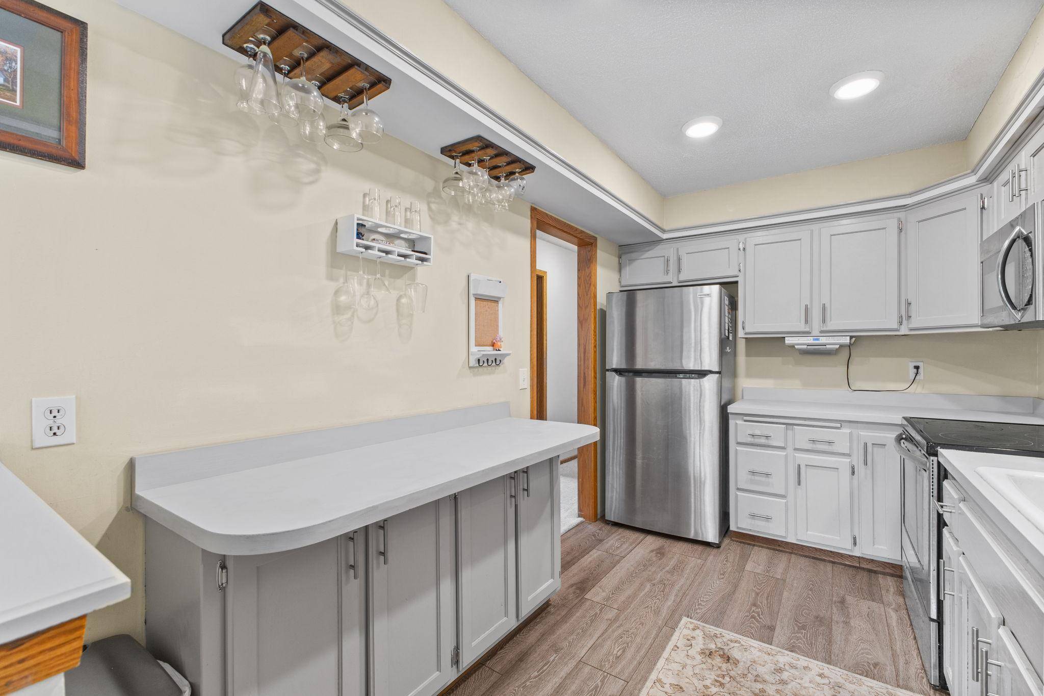 5662 Royal Oaks DR, Shoreview, MN 55126