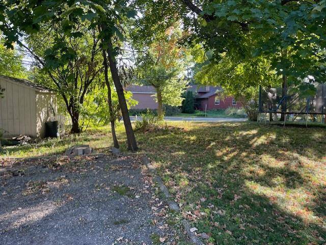 1689 Canary LN, Mound, MN 55364