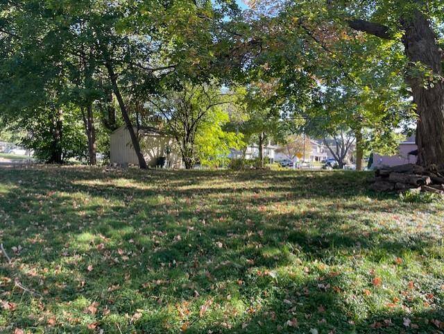 1689 Canary LN, Mound, MN 55364