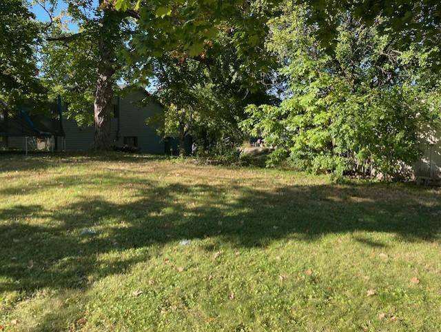 1689 Canary LN, Mound, MN 55364