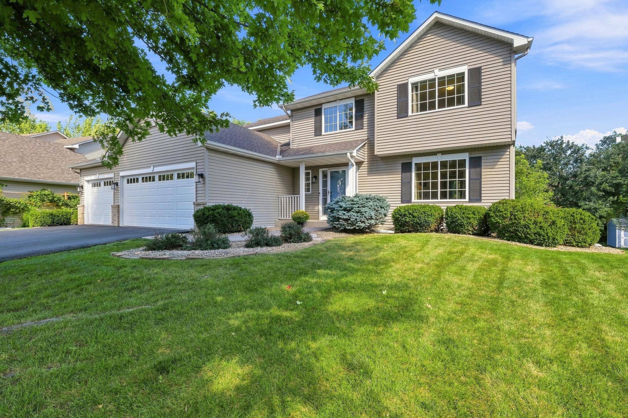 2508 Schneider CT, Chaska, MN 55318