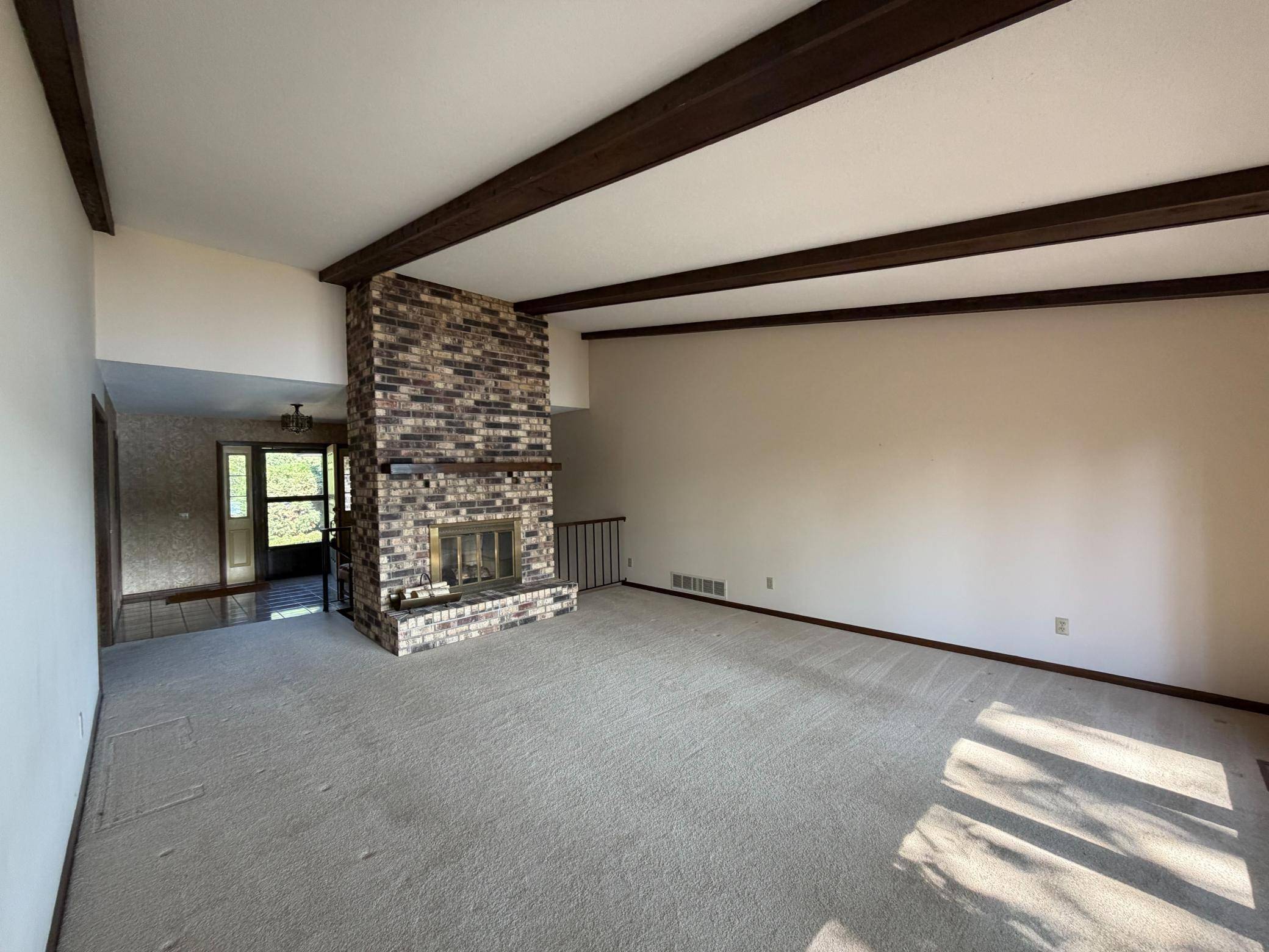 1320 Spring Valley RD, Golden Valley, MN 55422