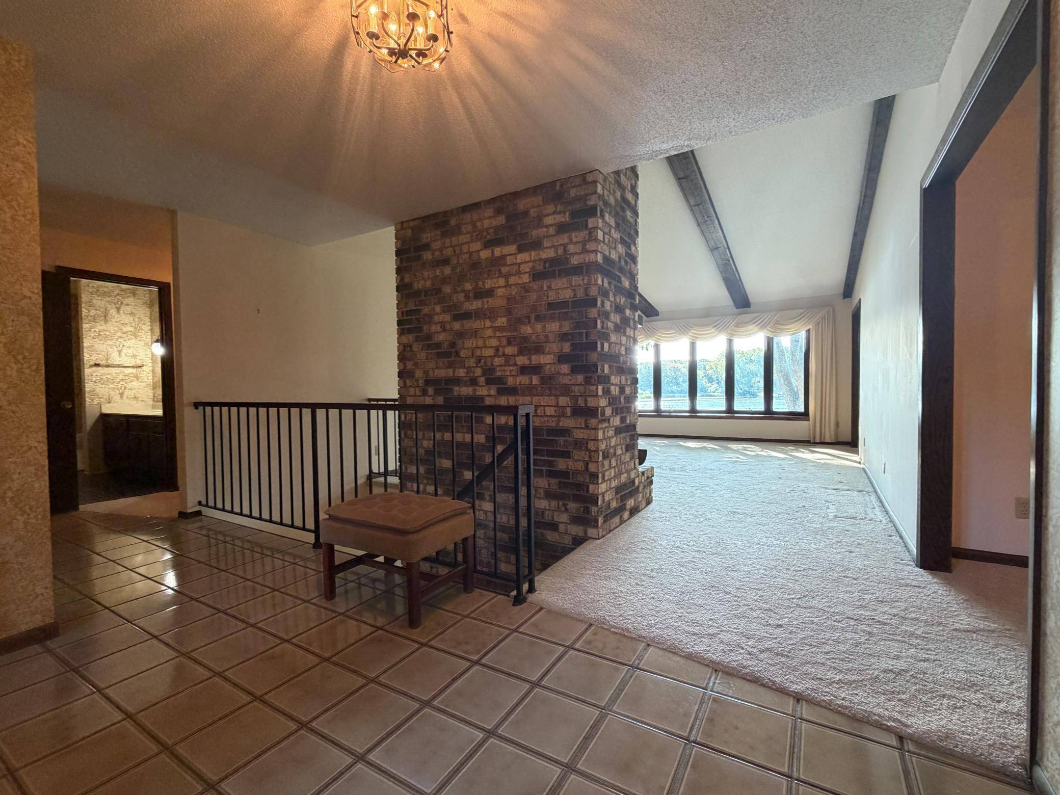 1320 Spring Valley RD, Golden Valley, MN 55422