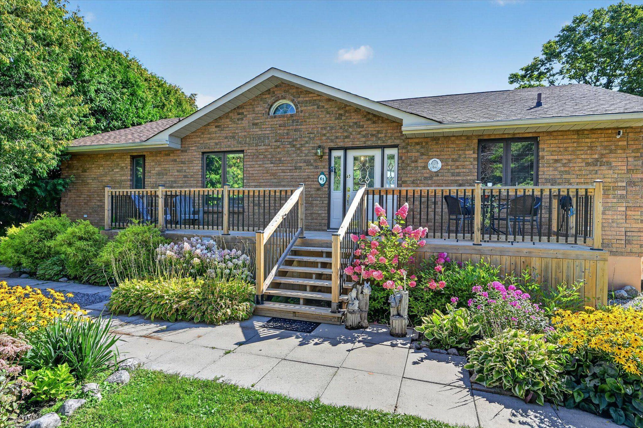 45 Admiral DR, Kawartha Lakes, ON K0M 1G0