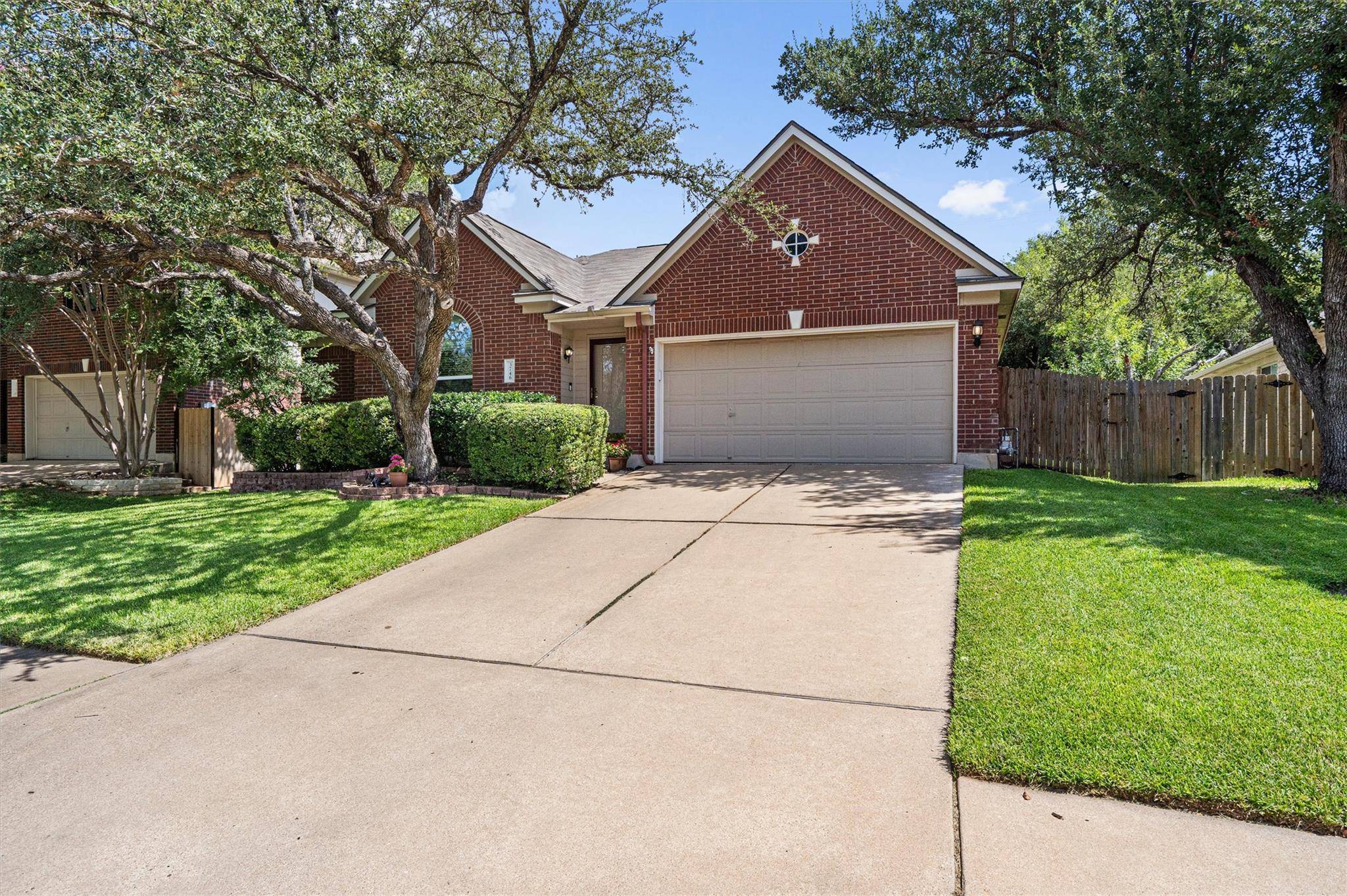 3746 Newland DR, Round Rock, TX 78681