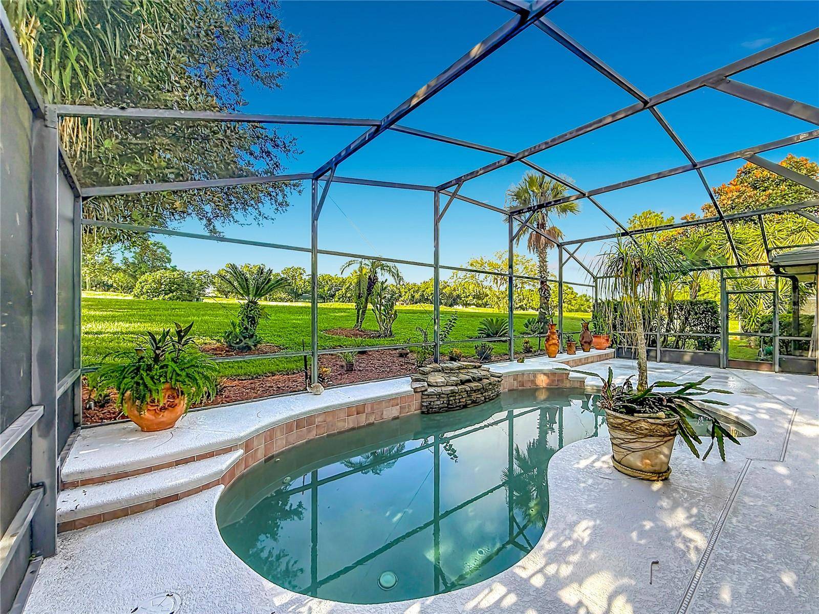 9833 SPRING LAKE DR, Clermont, FL 34711