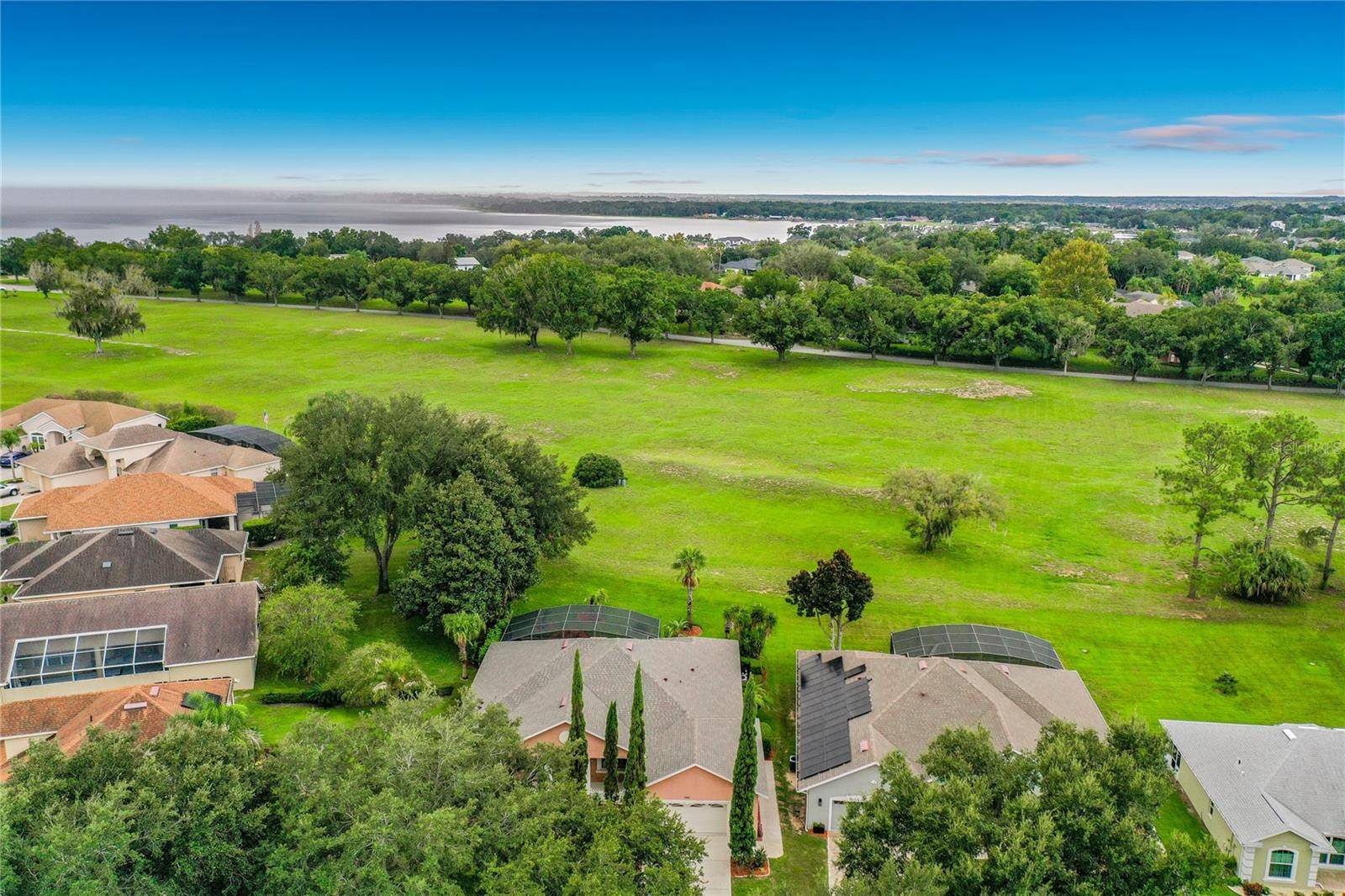 9833 SPRING LAKE DR, Clermont, FL 34711