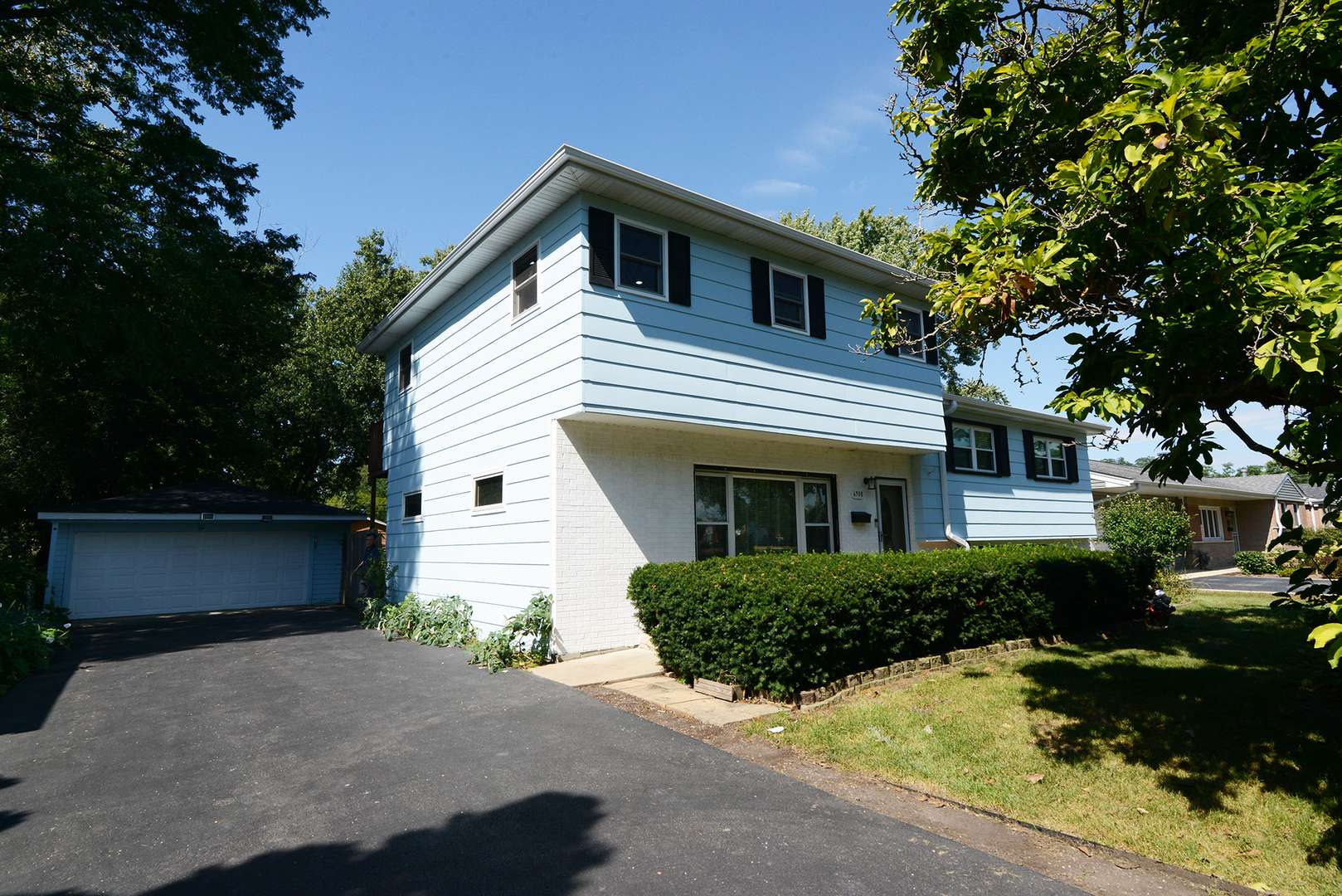 6308 Saratoga AVE, Downers Grove, IL 60516