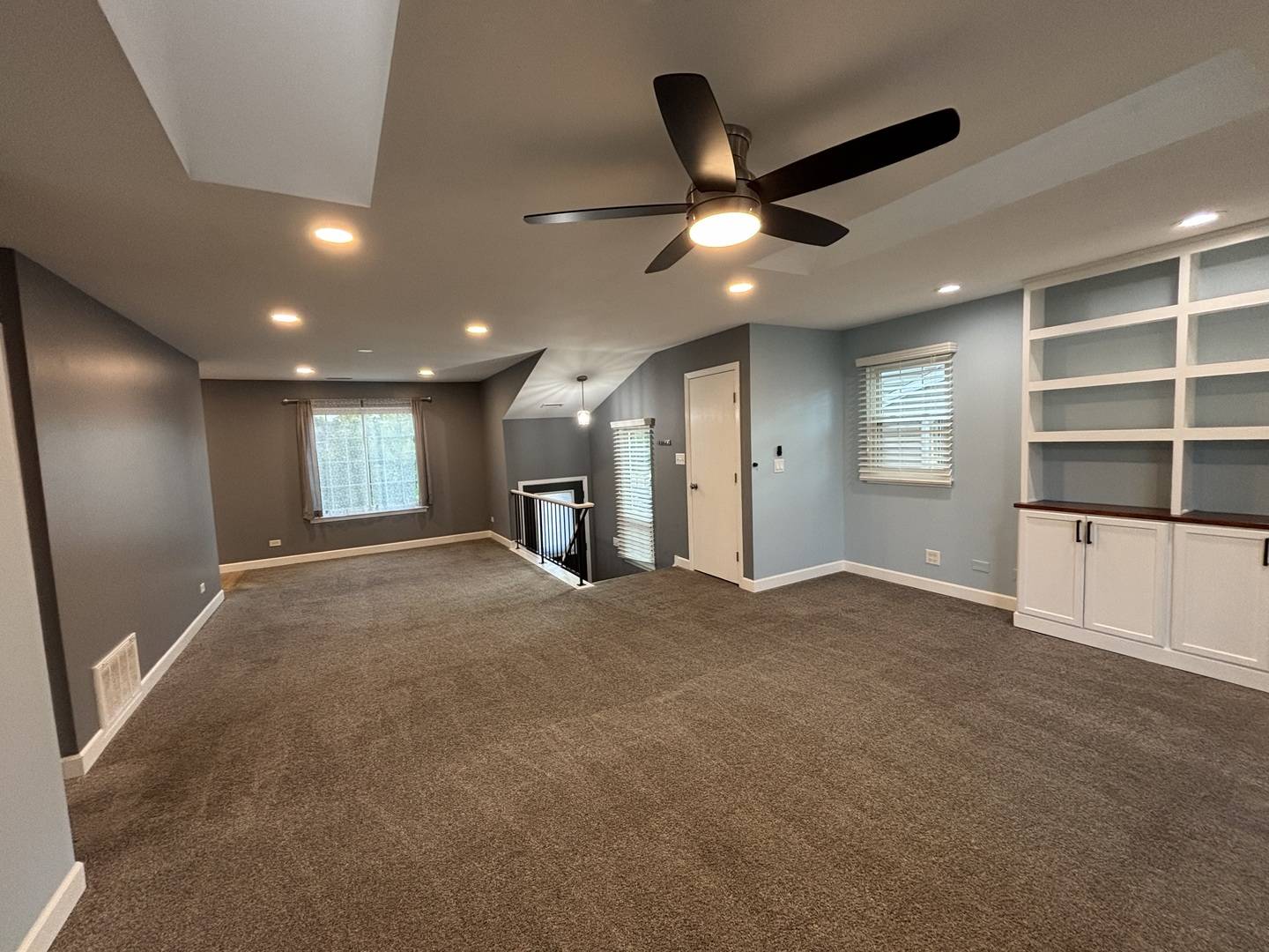 2114 Southwind CIR #7-3, Schaumburg, IL 60194