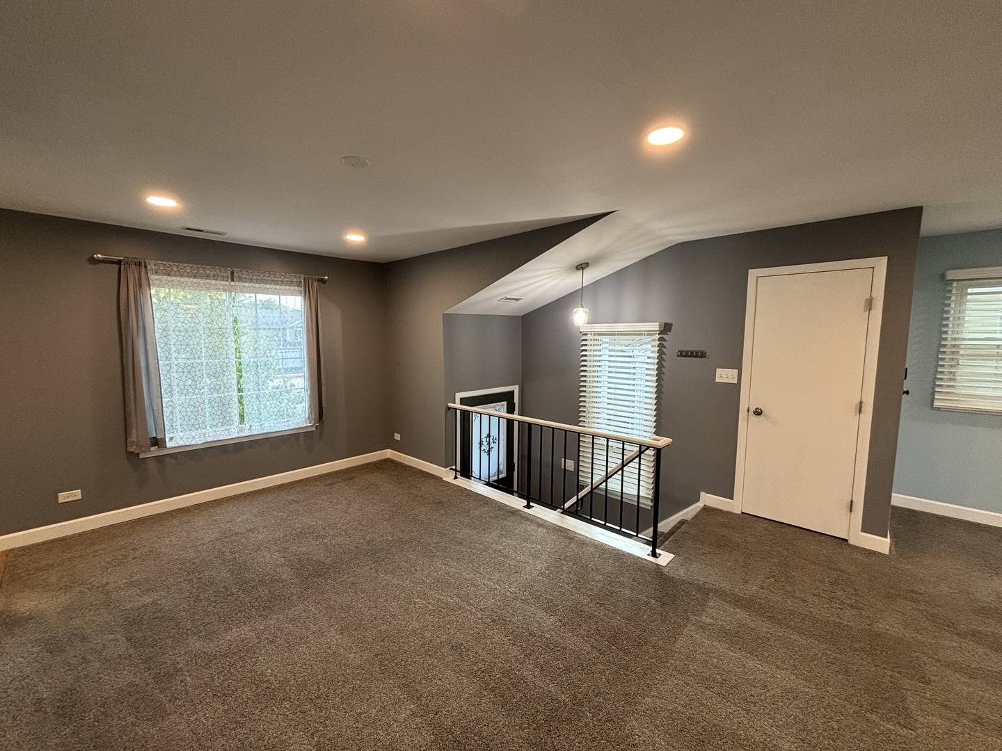 2114 Southwind CIR #7-3, Schaumburg, IL 60194