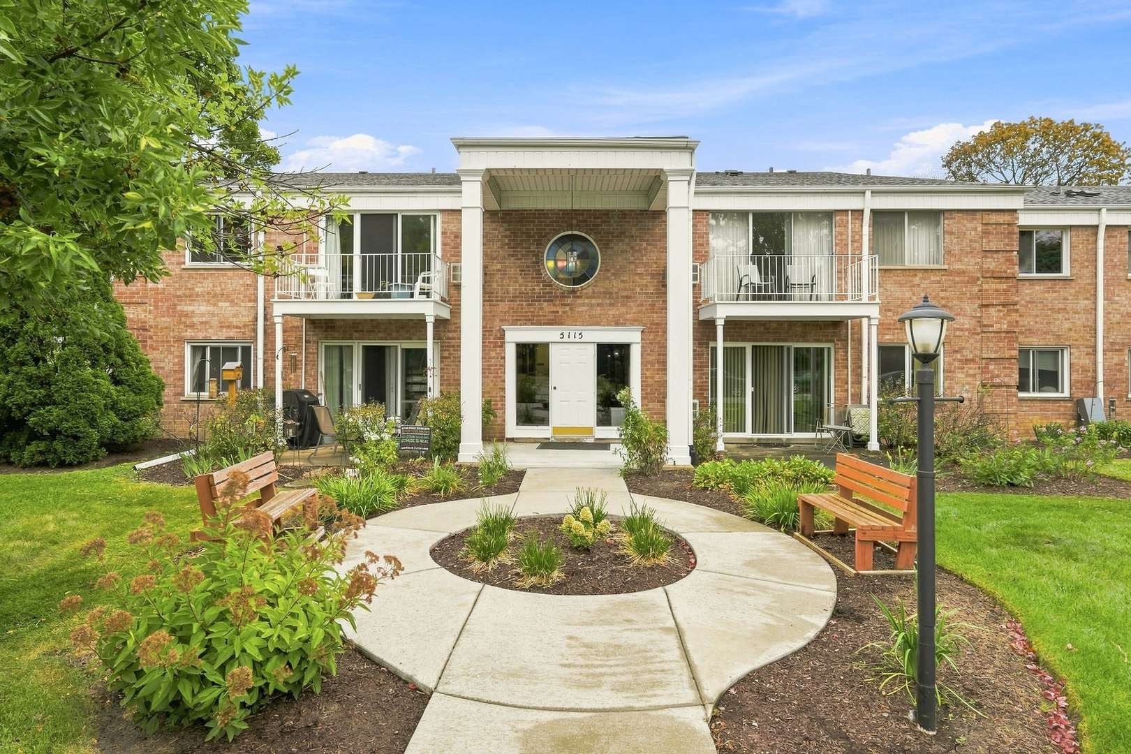 5115 Blodgett AVE #213, Downers Grove, IL 60515