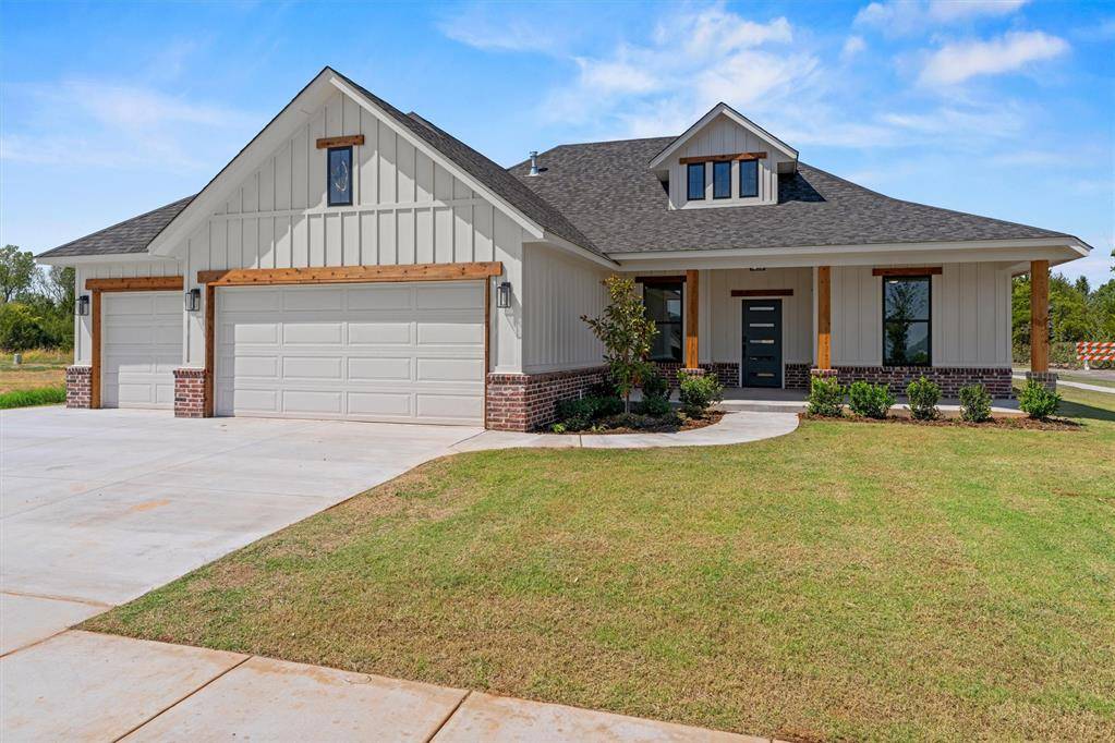 2921 Spring Meadow LN, Yukon, OK 73099
