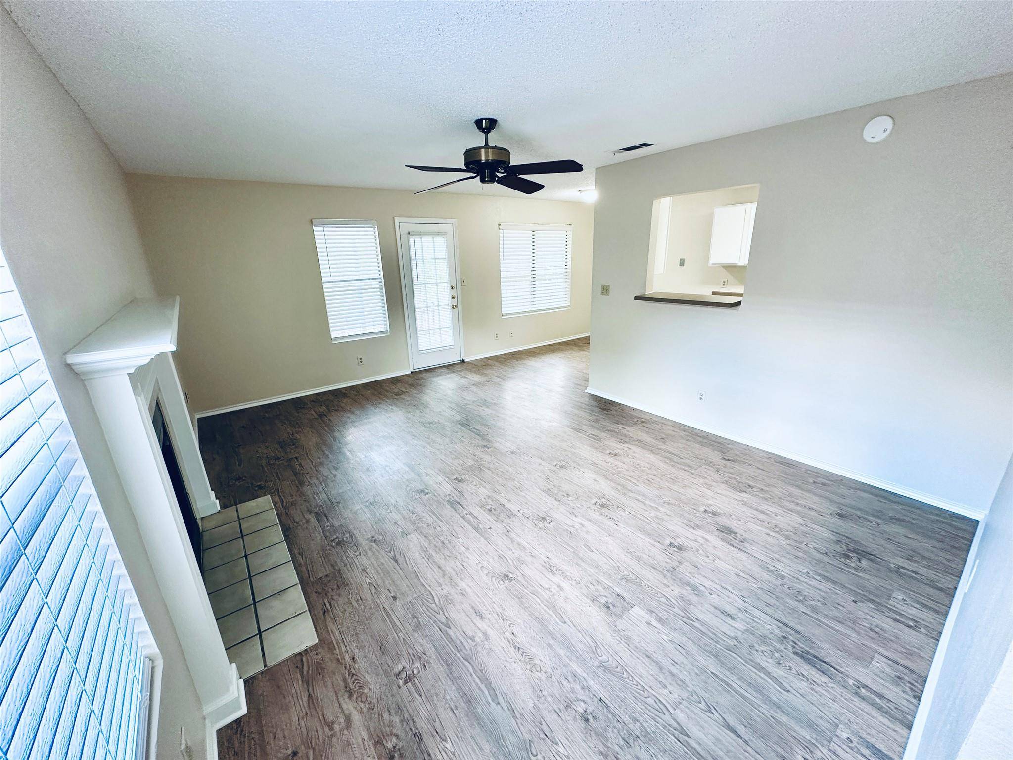 379 Fantail LOOP #B, Austin, TX 78734