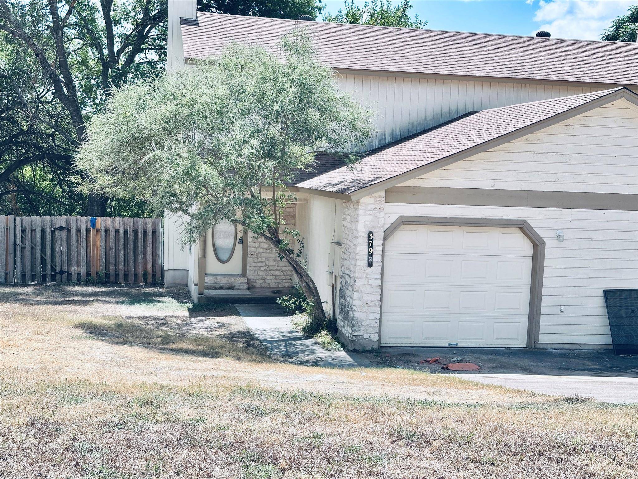 379 Fantail LOOP #B, Austin, TX 78734