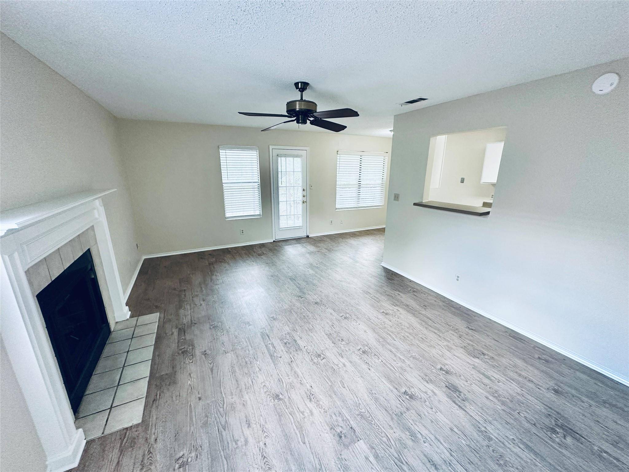 379 Fantail LOOP #B, Austin, TX 78734