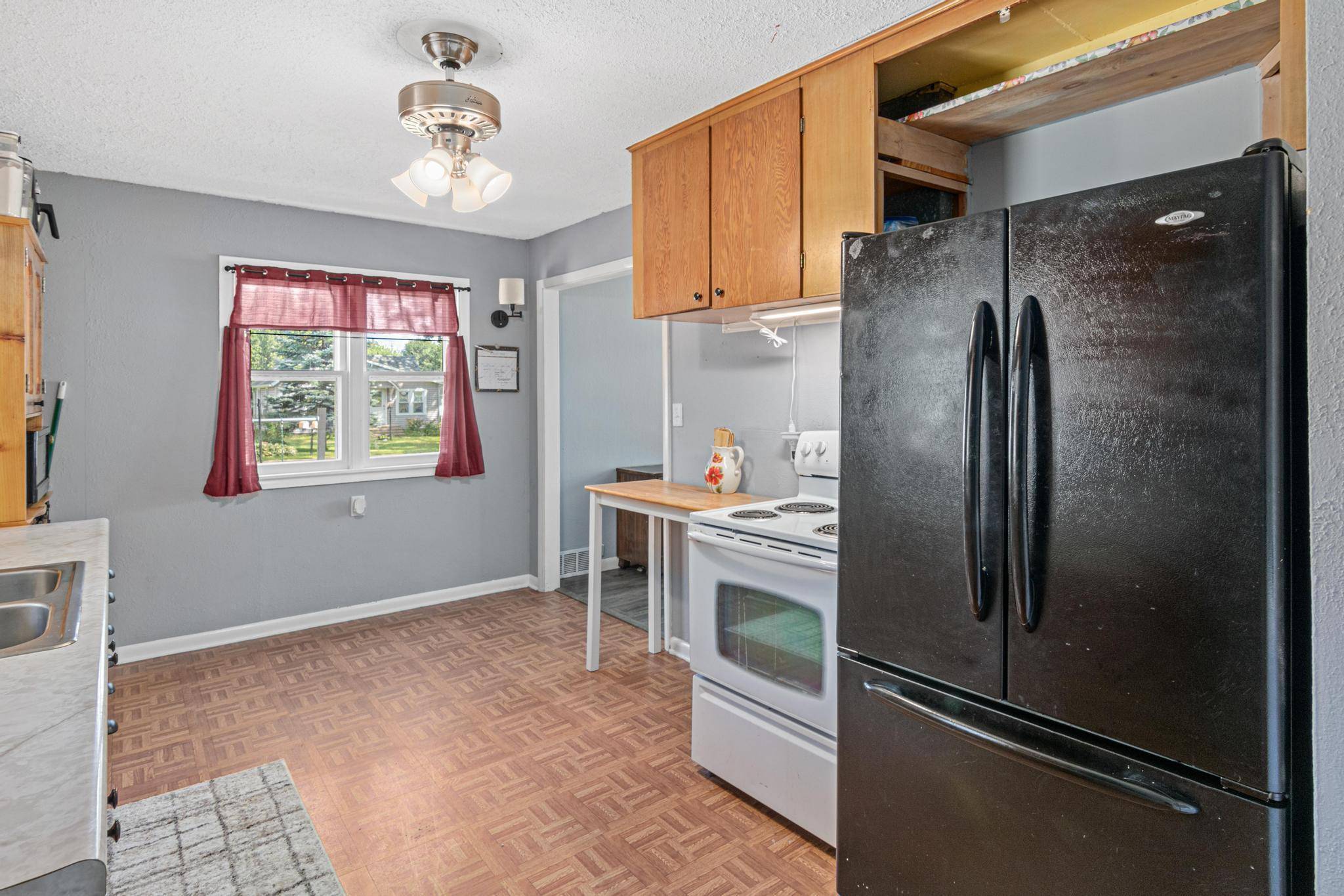 6598 Oak ST, North Branch, MN 55056