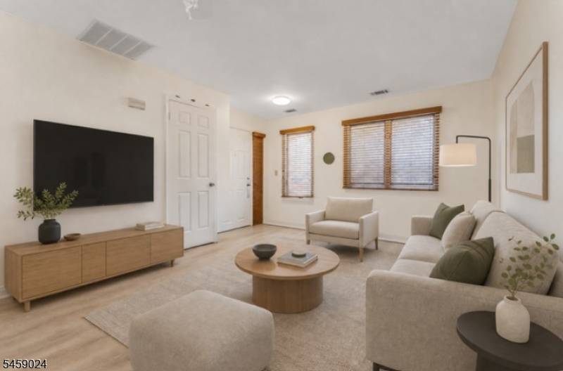 7 Westchester Ter, Clinton Twp., NJ 08801