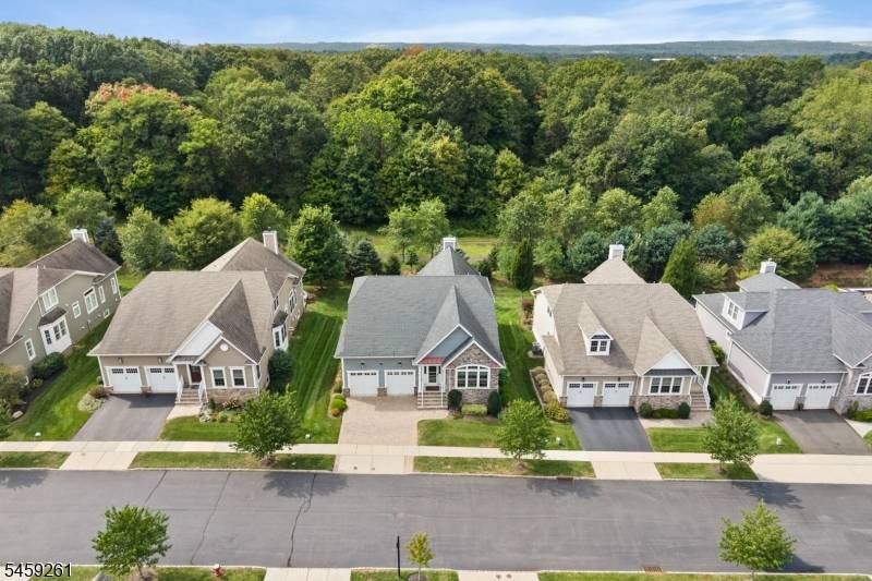 15 Portland Dr, Montgomery Twp., NJ 08558