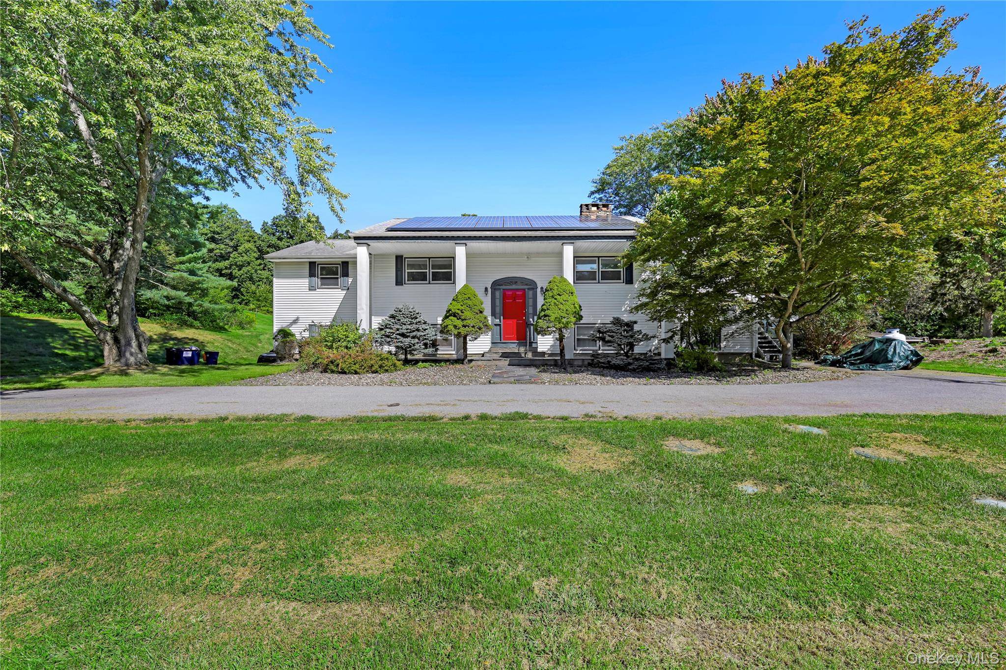 1 Kerr RD, Rhinebeck, NY 12572