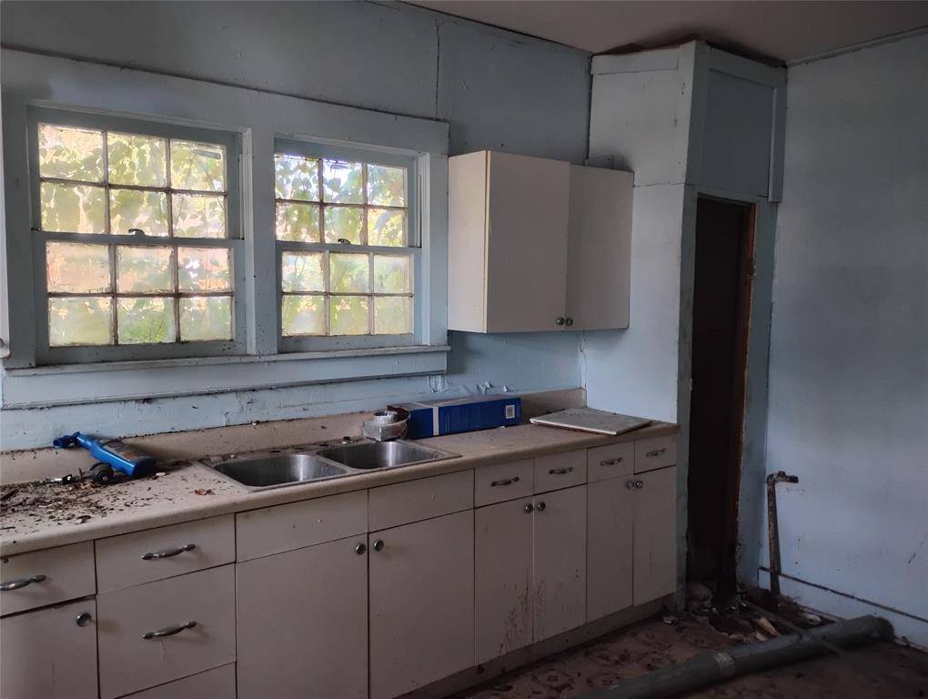615 N Mirick Avenue, Denison, TX 75020