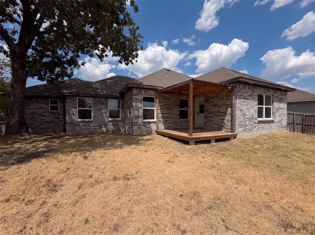 301 E Jefferson Street, Palmer, TX 75152