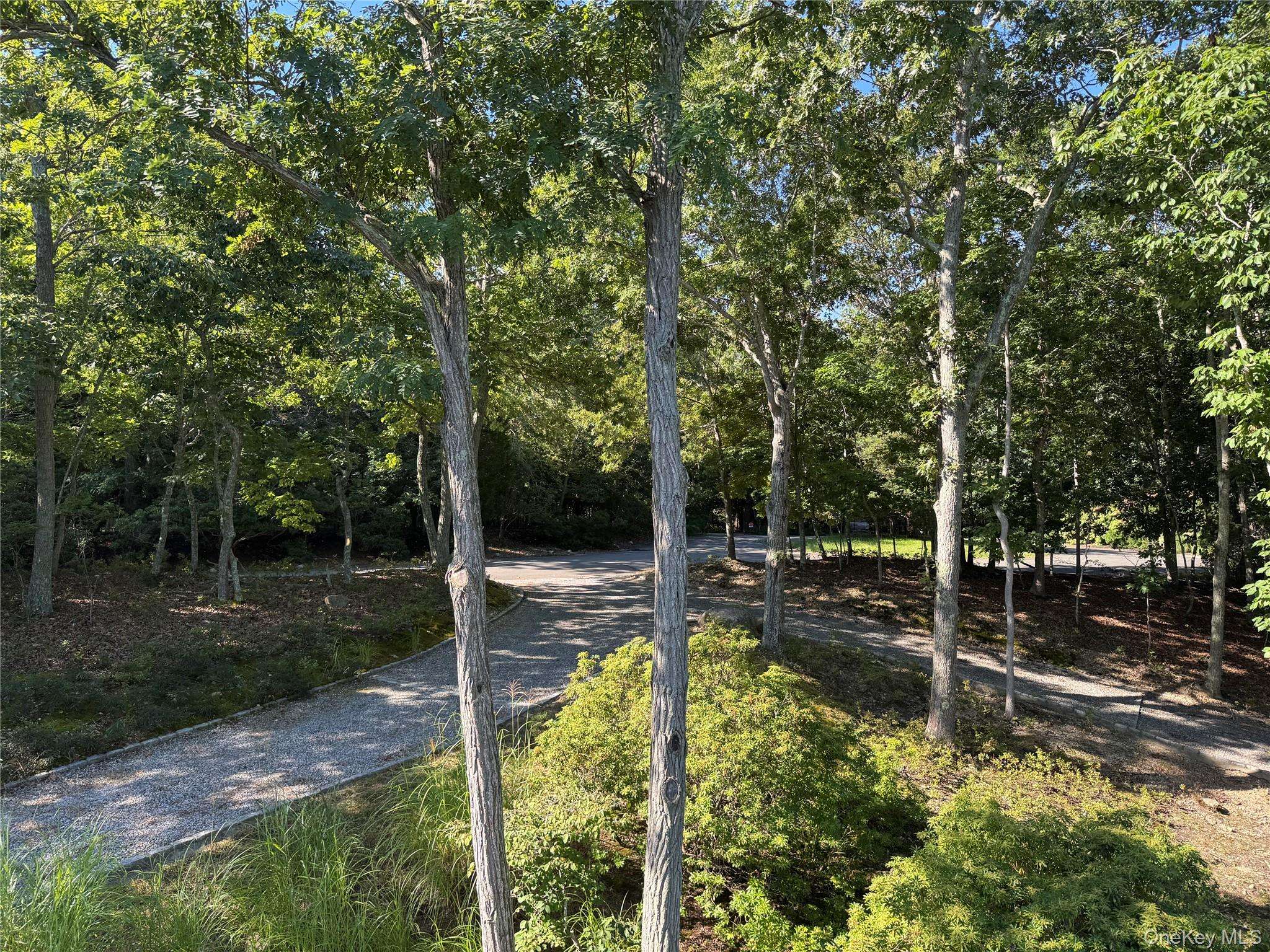 2 Little CT, East Hampton, NY 11937