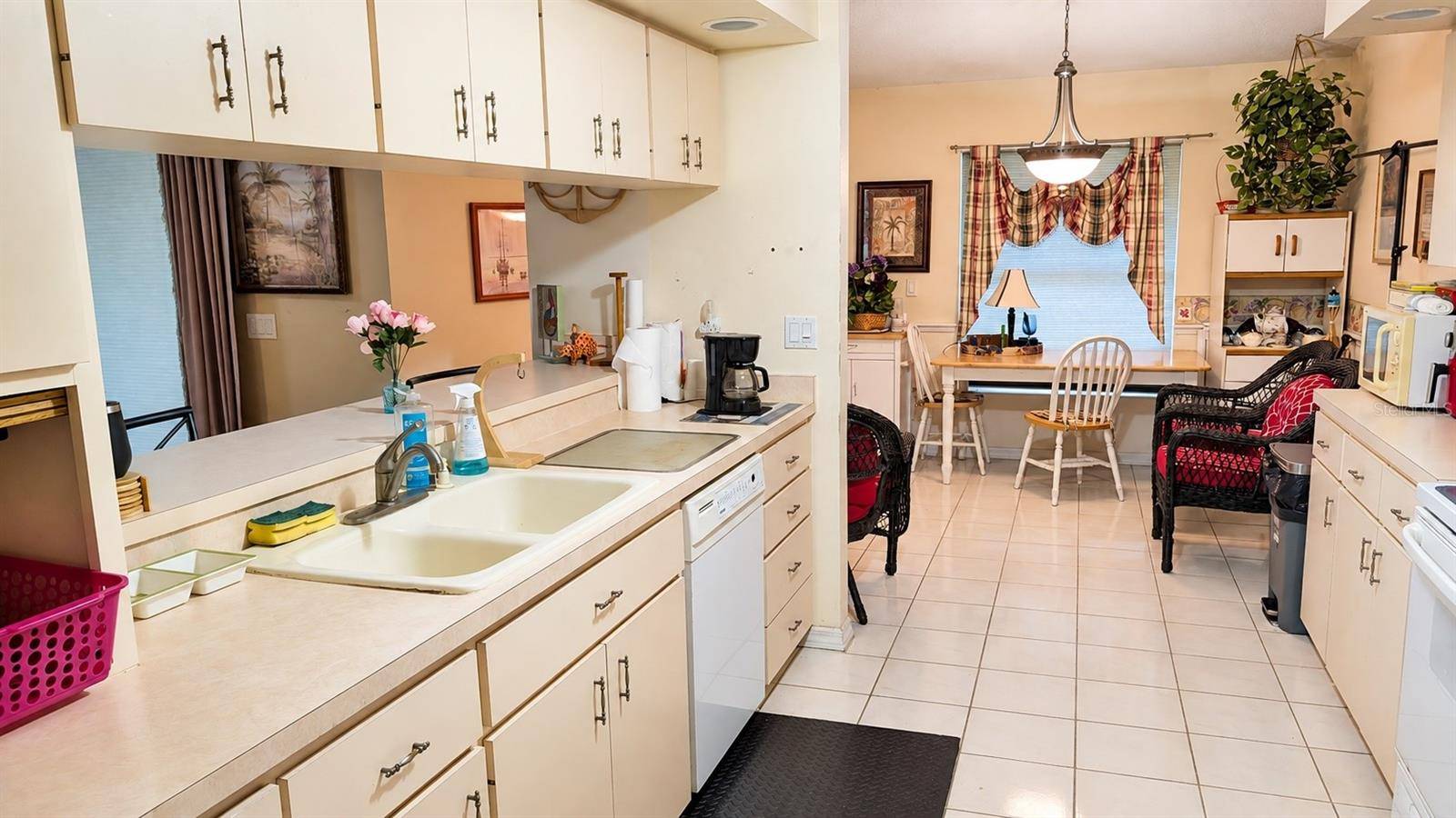 3714 POND VIEW LN, Sarasota, FL 34235