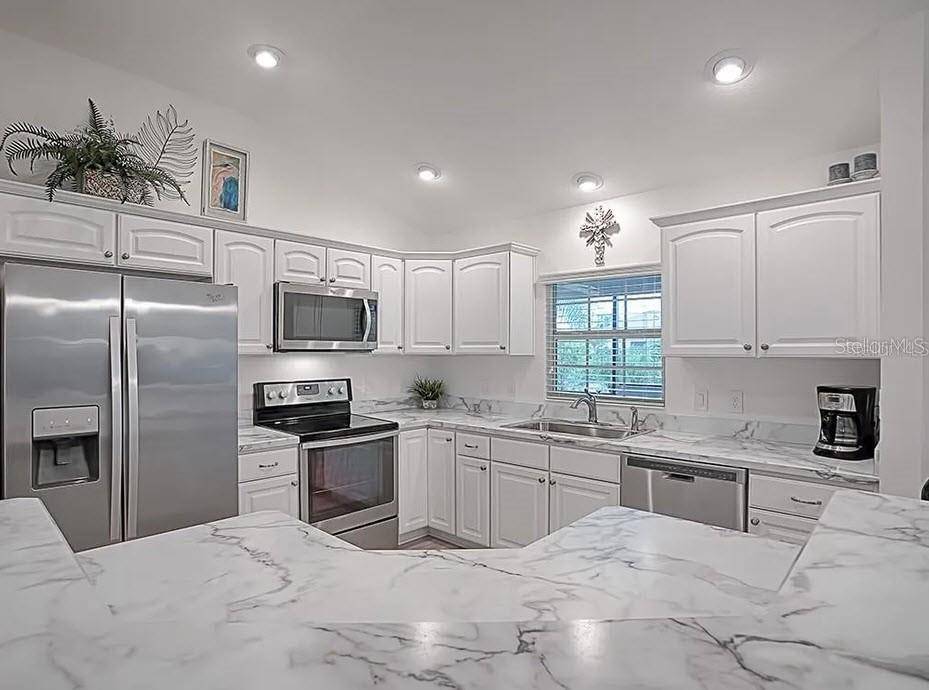 3915 WINE PALM WAY, The Villages, FL 32163