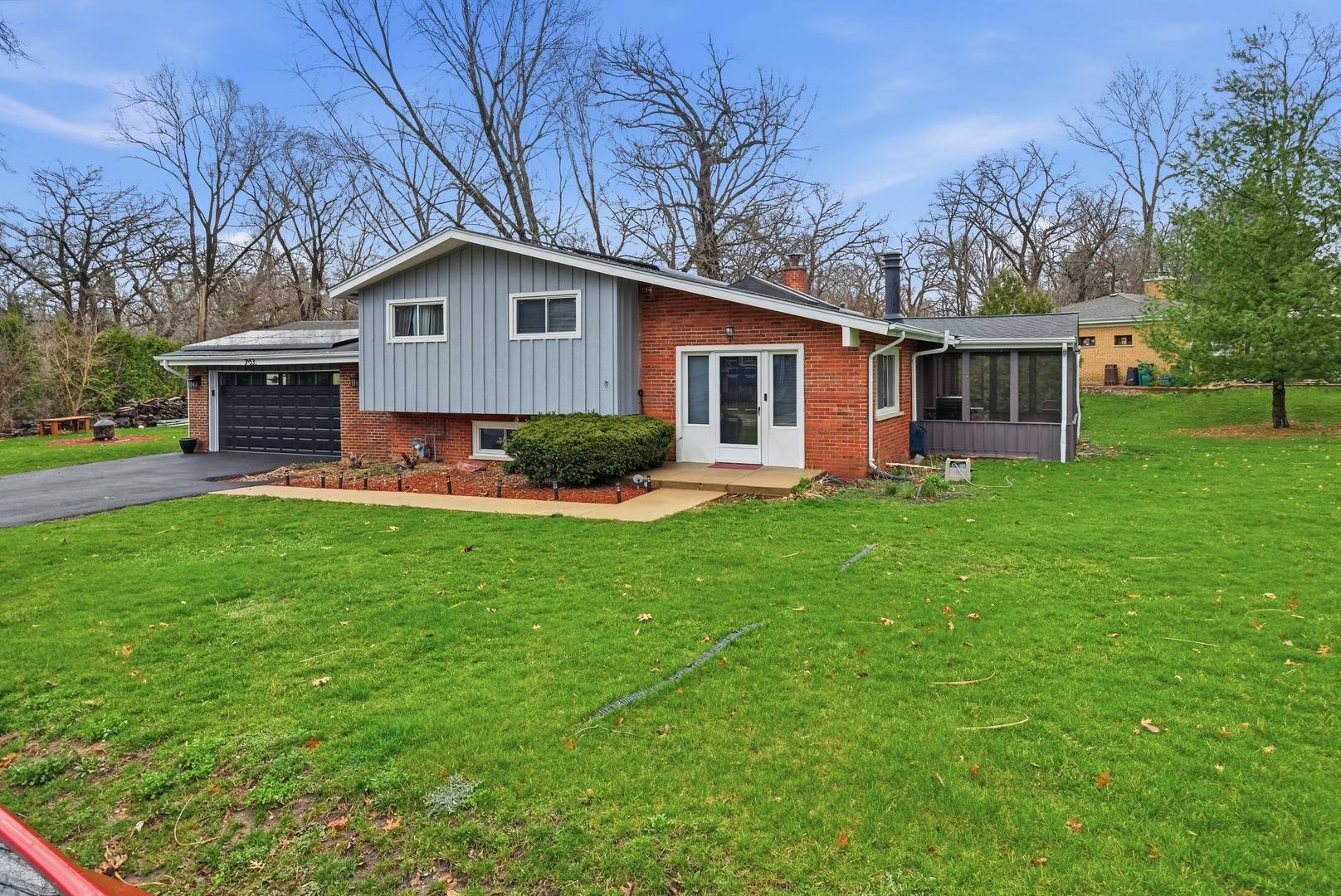 3N539 Woodland AVE, West Chicago, IL 60185