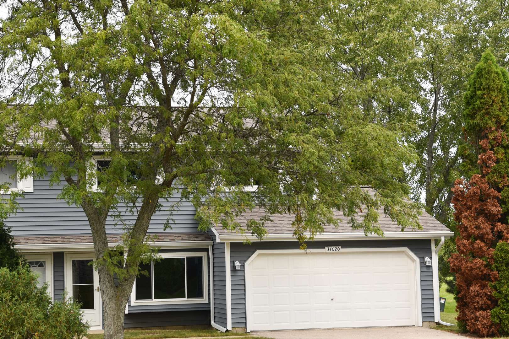 34020 N White Oak LN #31D, Gurnee, IL 60031