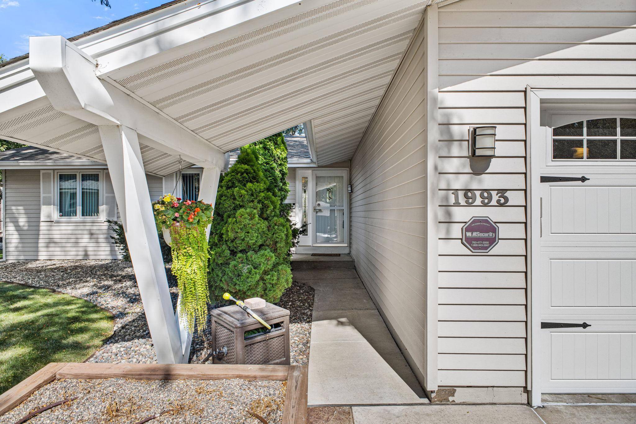 1993 Warbler LN, Saint Paul, MN 55119