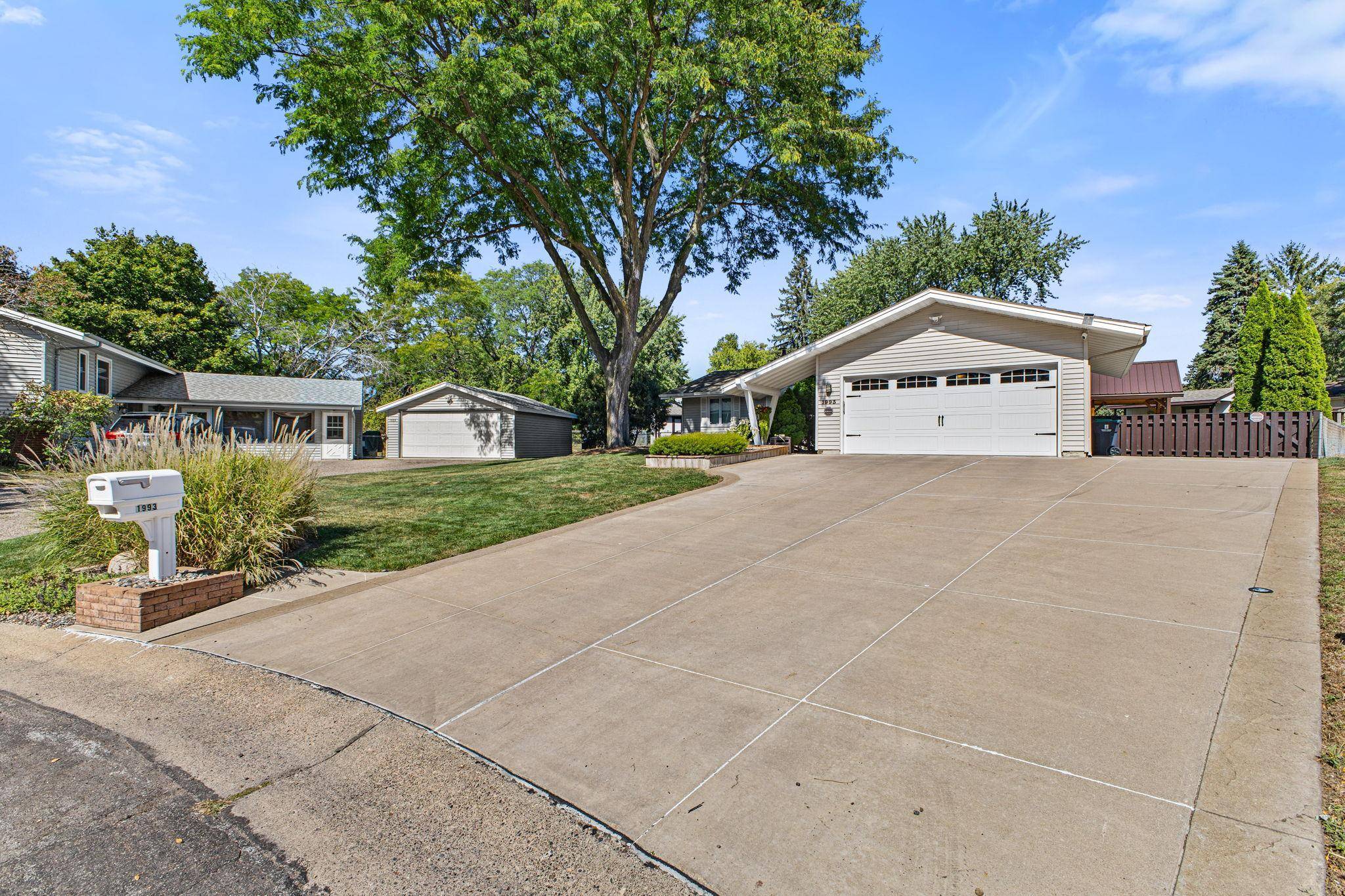 1993 Warbler LN, Saint Paul, MN 55119