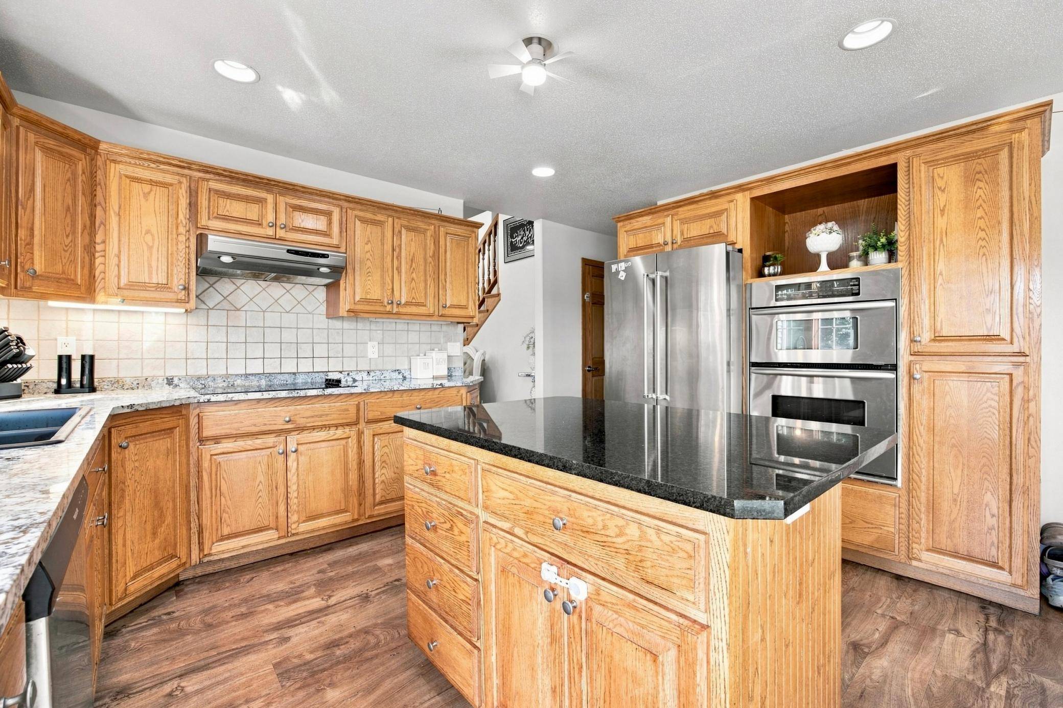 609 Lexington LN, Moorhead, MN 56560