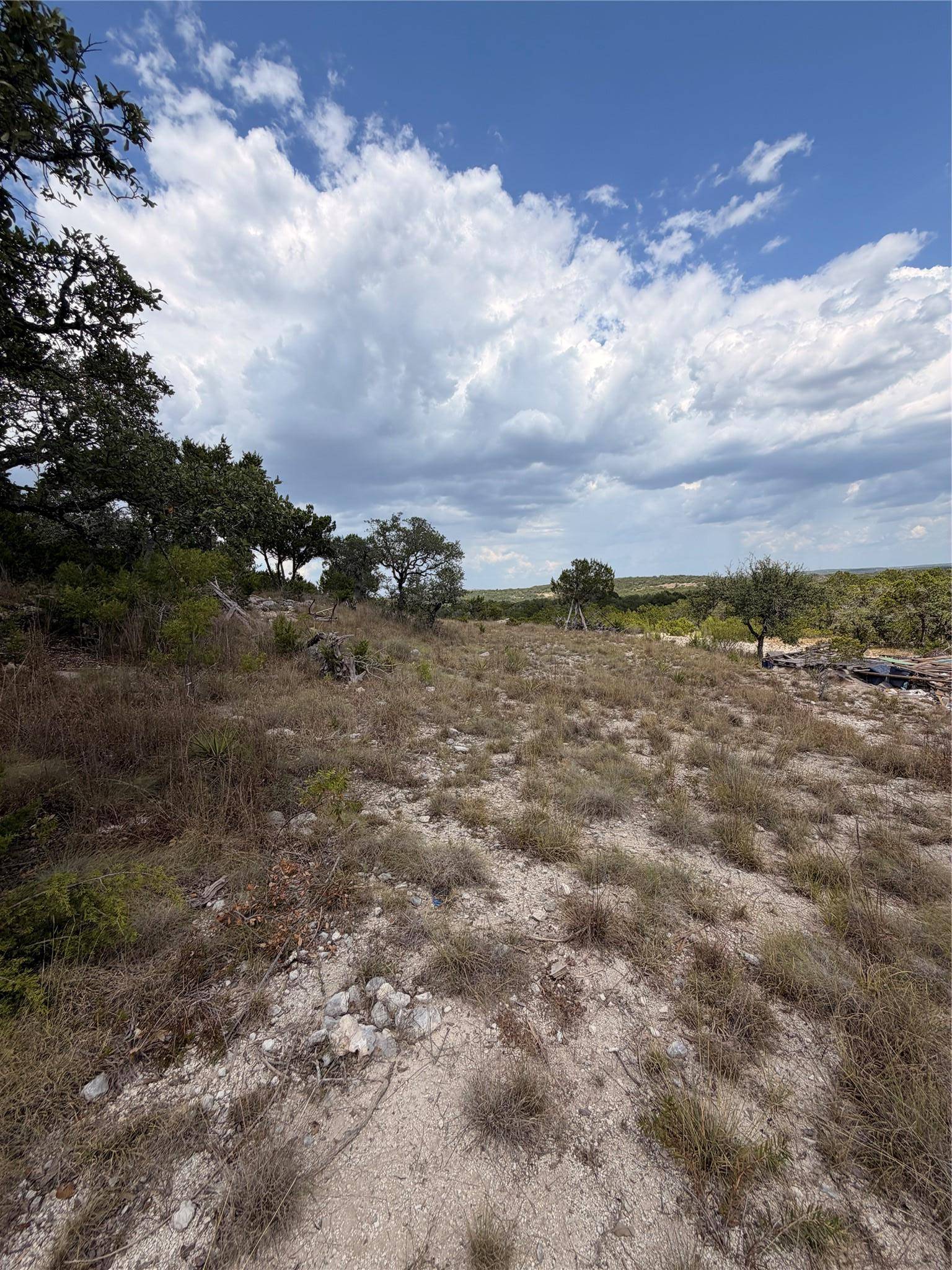 800 Rolling Hills DR, Wimberley, TX 78676