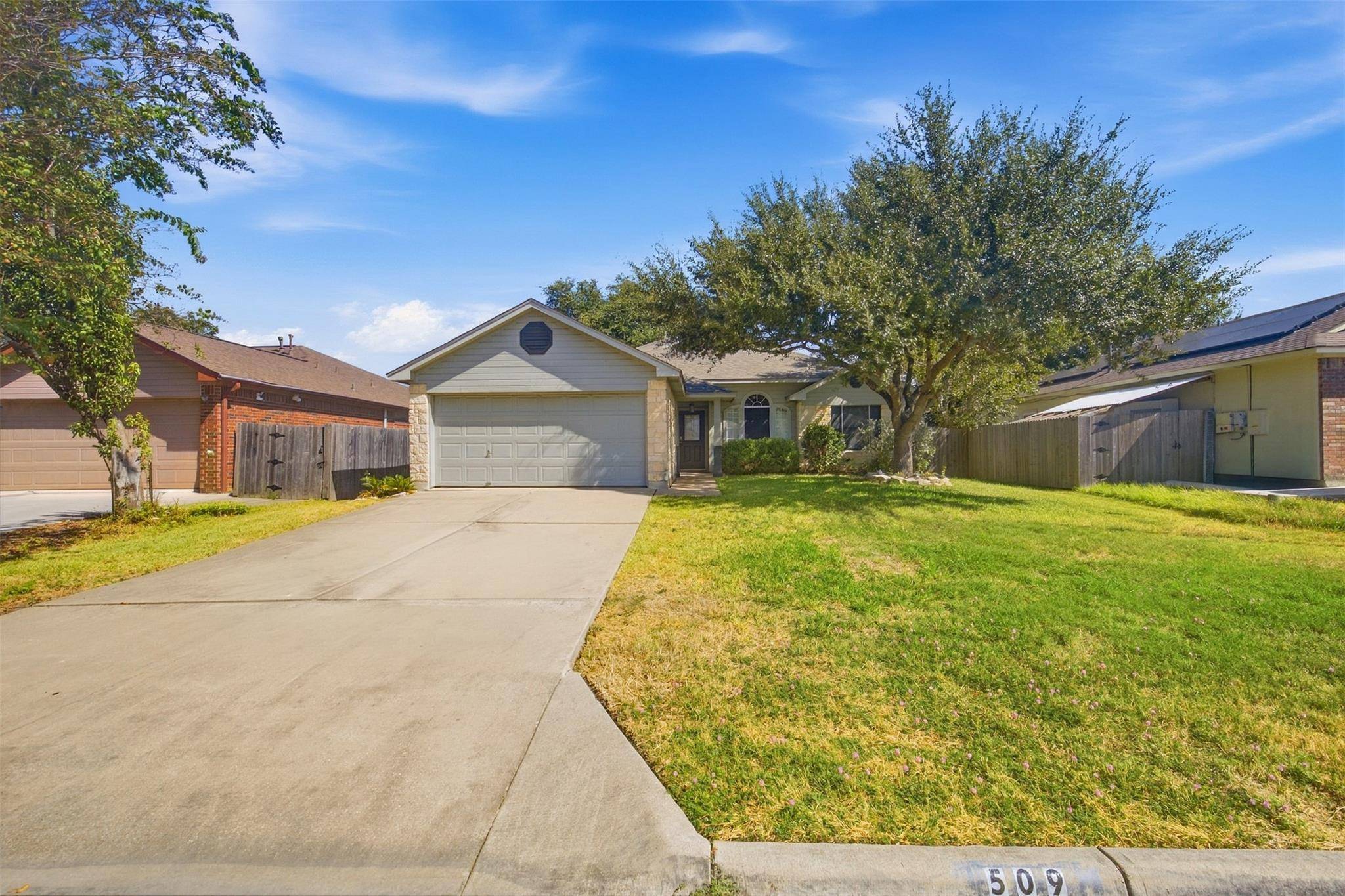 509 MORNING DOVE DR, Hutto, TX 78634