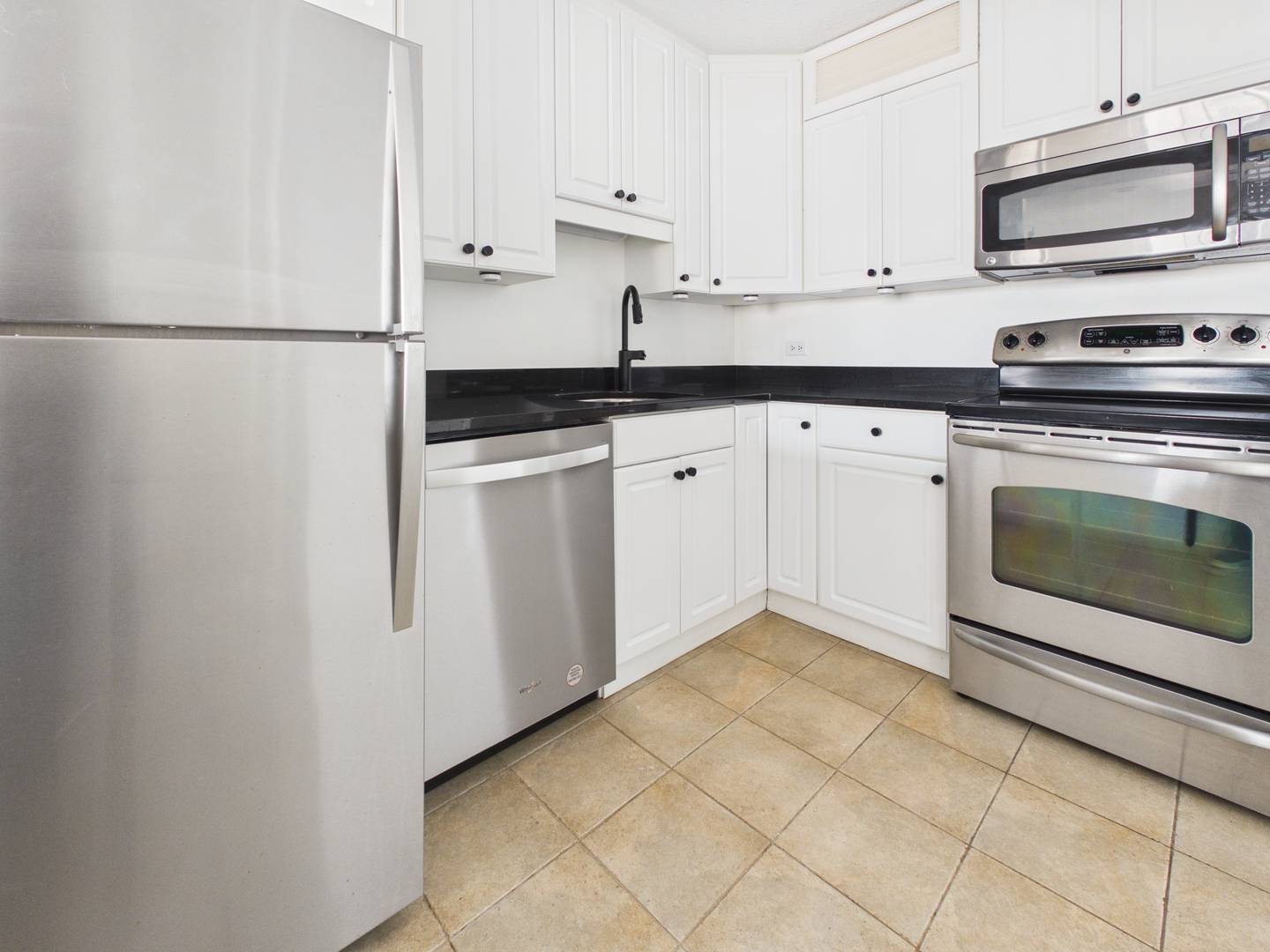 10 E ONTARIO ST #4205, Chicago, IL 60611