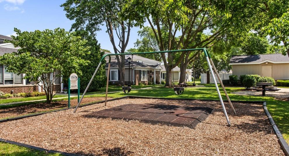 1532 Cove DR #243A, Prospect Heights, IL 60070
