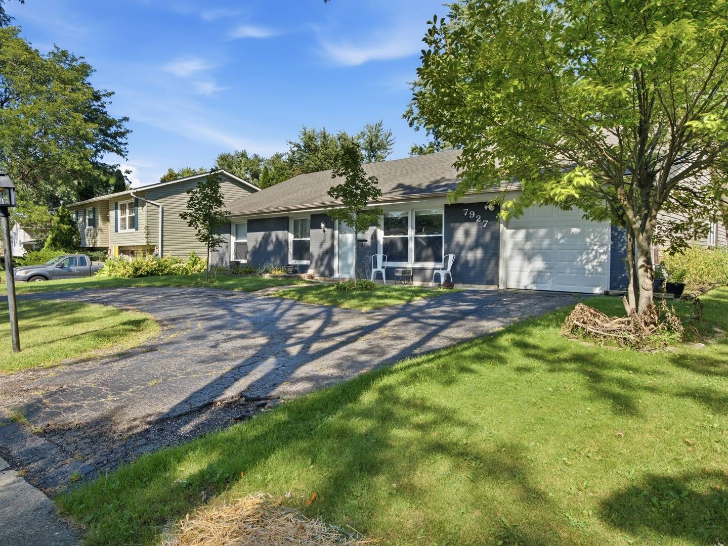 7927 Sherwood CIR, Hanover Park, IL 60133