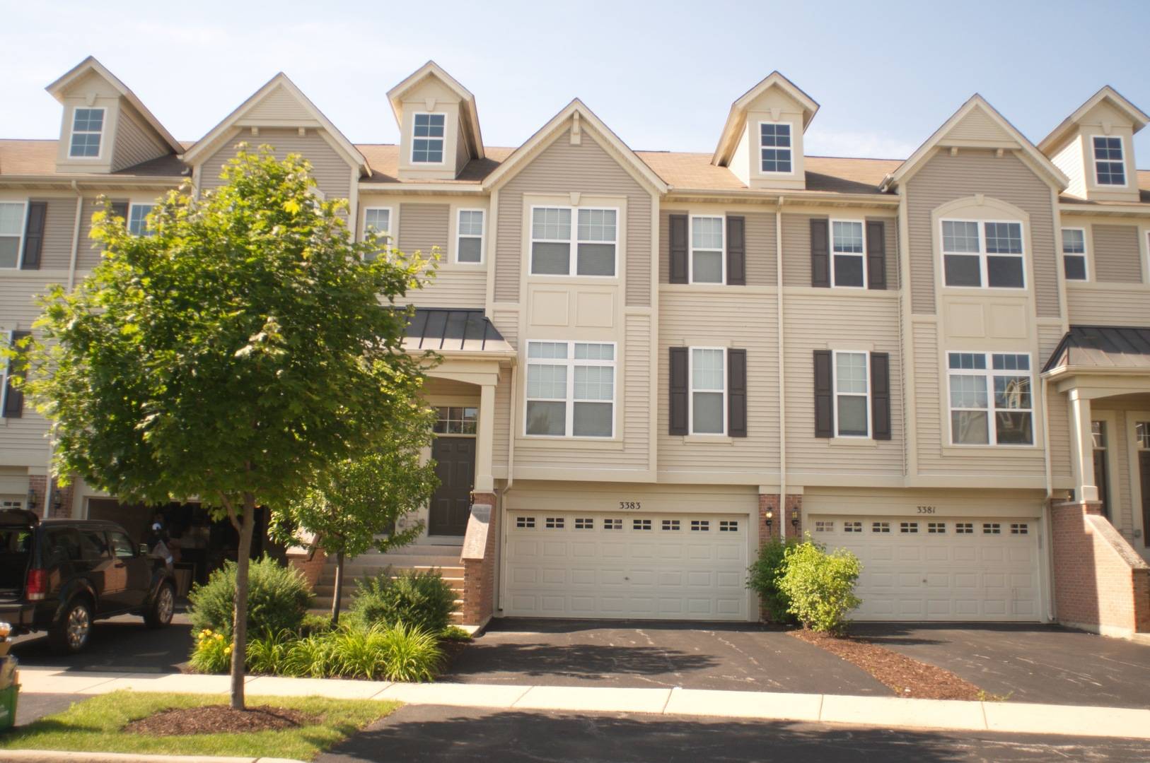 3383 Kentshire CIR #3383, Aurora, IL 60504