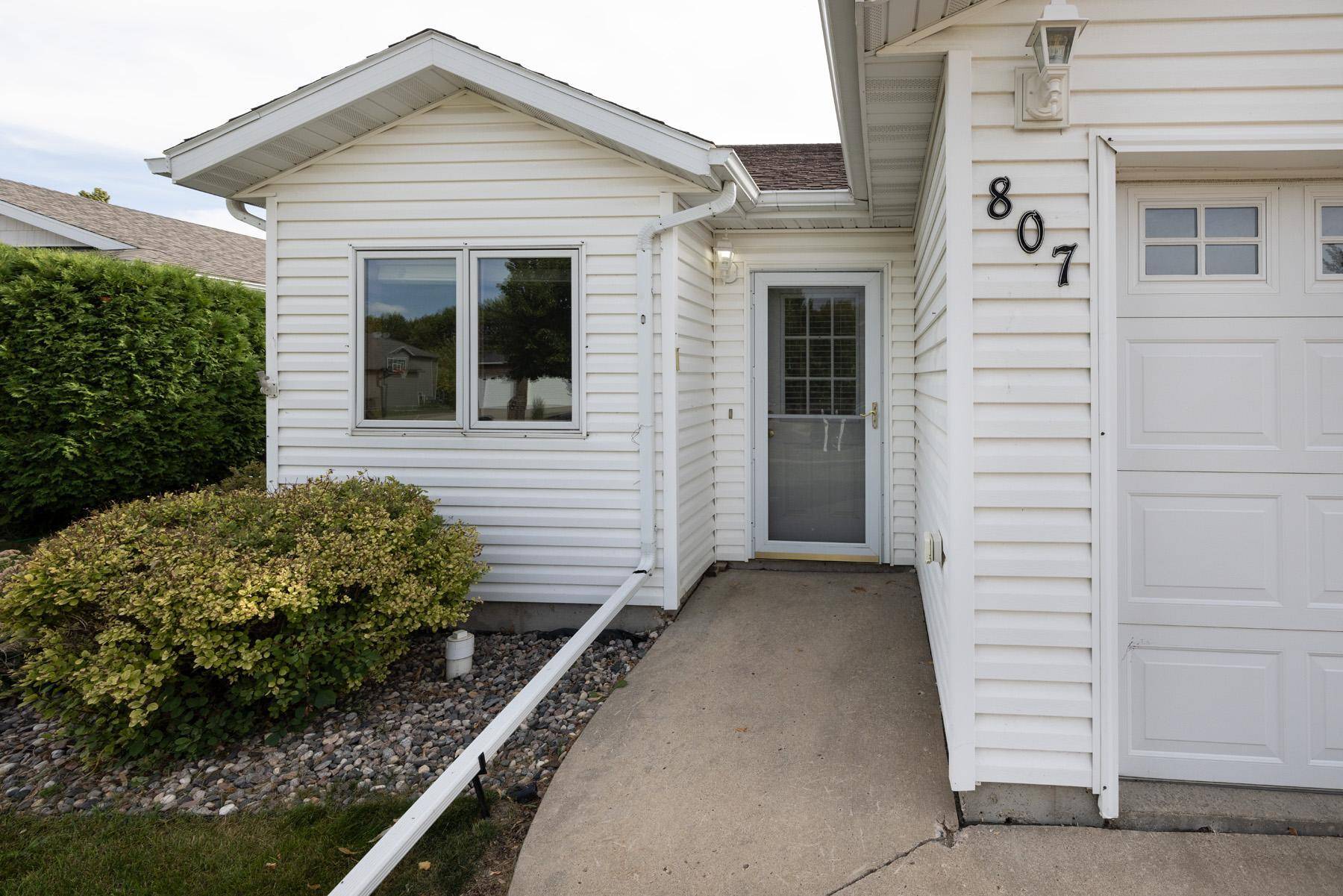 807 Morningside DR, Casselton, ND 58012