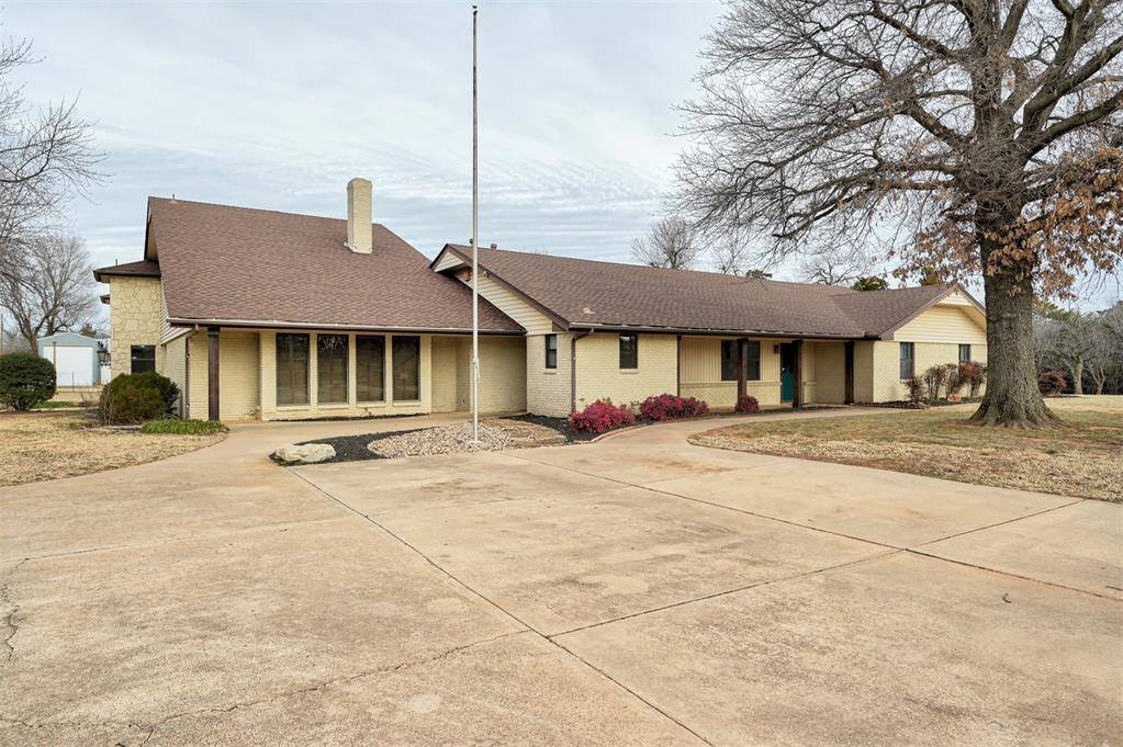 1839 E Pleasantview LN, Mustang, OK 73064