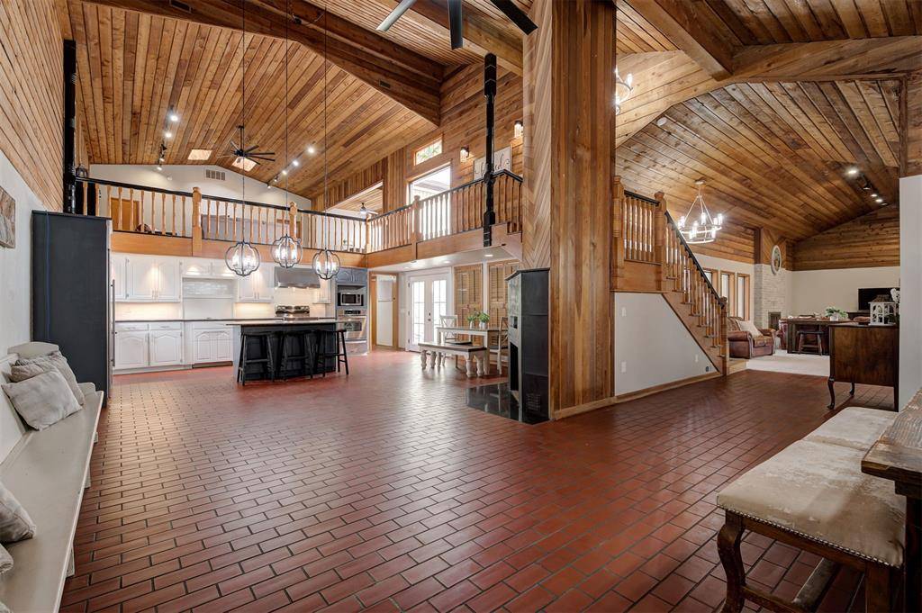 1839 E Pleasantview LN, Mustang, OK 73064