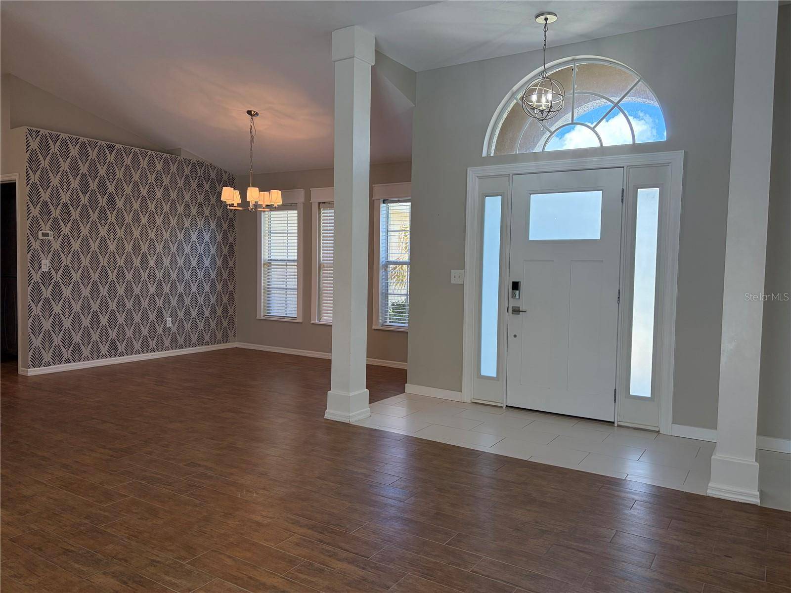 5828 SANDY POINTE DR, Sarasota, FL 34233