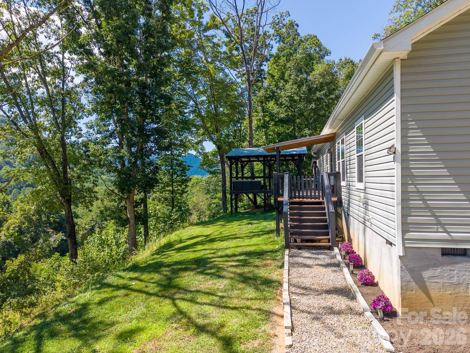Address not disclosed, Waynesville, NC 28786