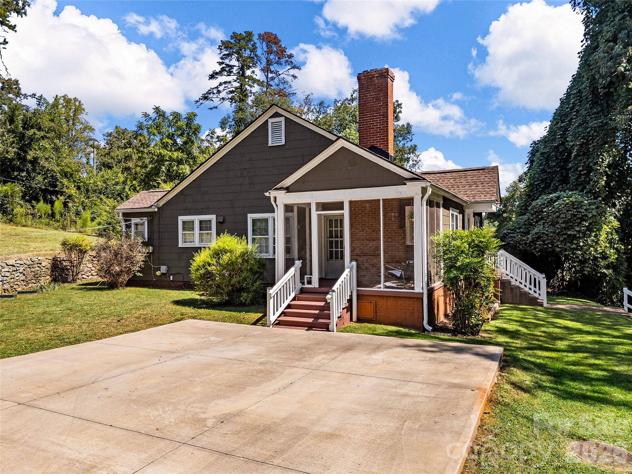 130 School DR, Clifton, SC 29301