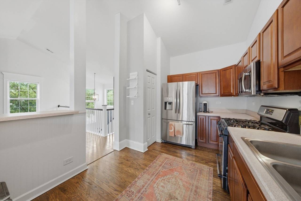2353 Georgetown CIR, Aurora, IL 60503