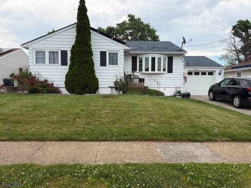 22 Longview Ave, Carteret Boro, NJ 07008